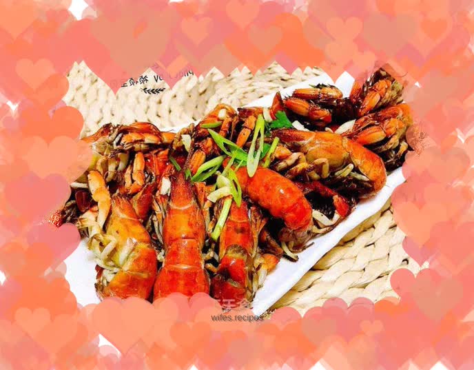 Stir-fried cricket shrimps with cumin seeds