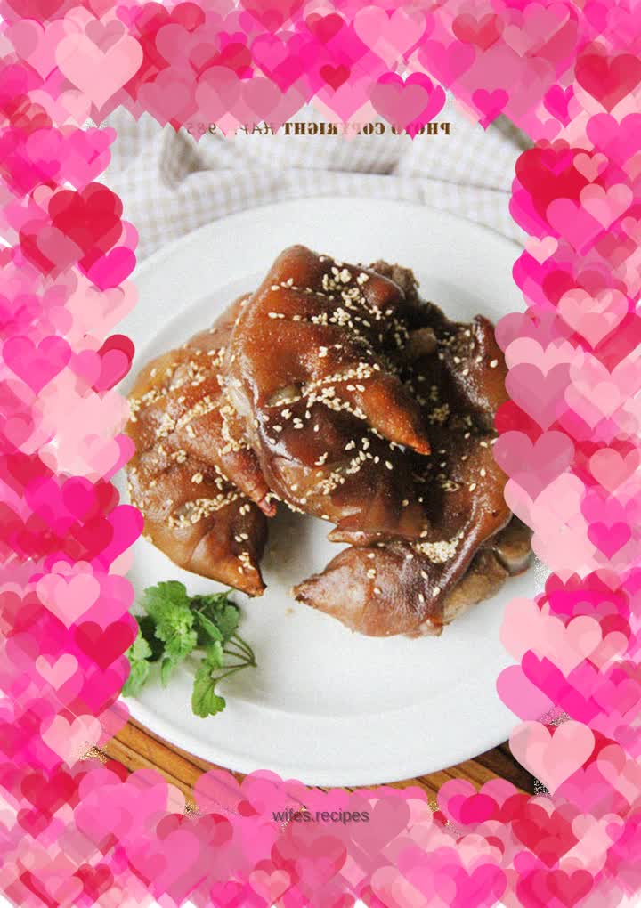 Roasted pig’s trotters, a delicious and nourishing beauty product