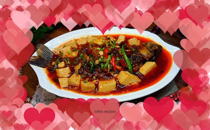 Spicy crucian carp roasted tofu------it really goes well with it