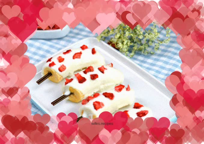 Strawberry Crushed Banana Ice Cream