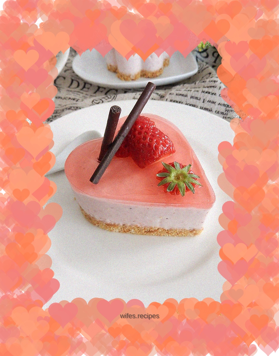 Strawberry mousse cake