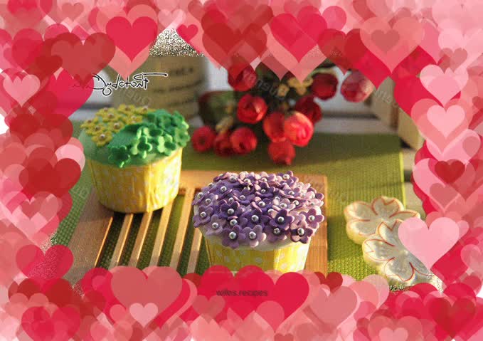 【Flower Cup Cake】——My first fondant making