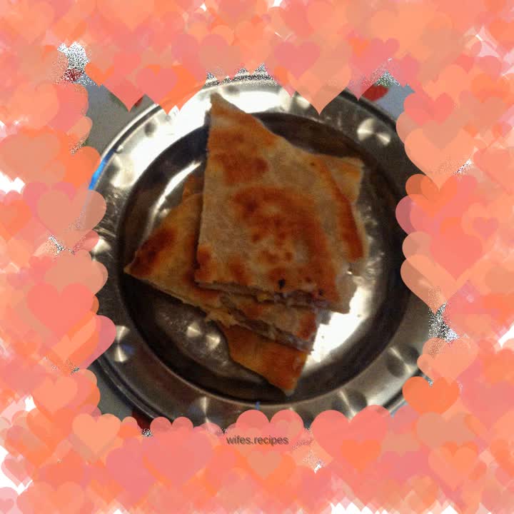 Shredded radish lean meat pie