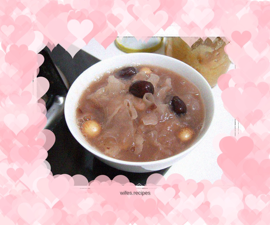 Warmth in winter - Snow Fungus, Red Dates and Lotus Seed Soup