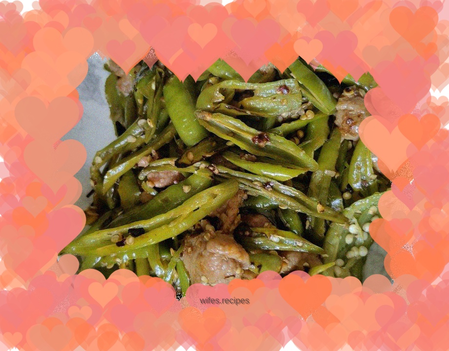 Stir-fried beef with green pepper