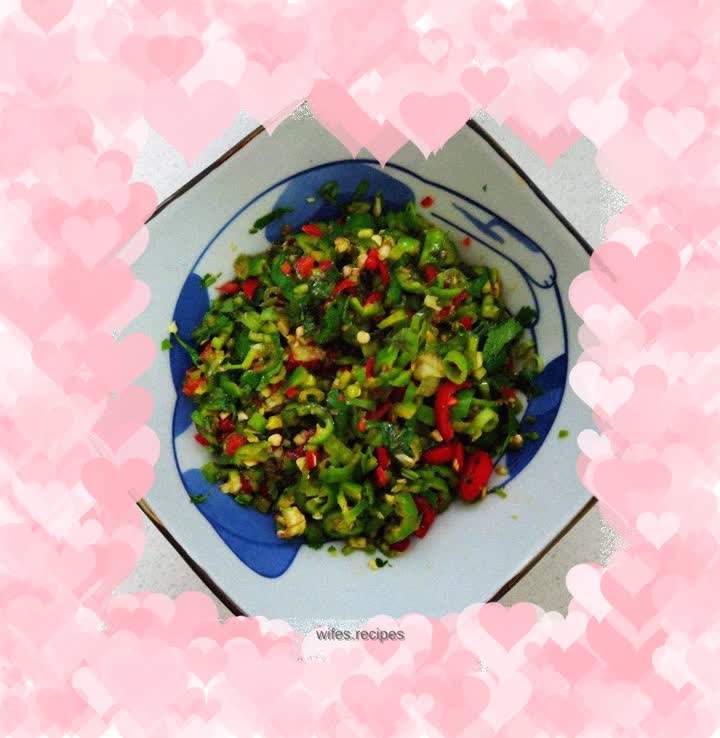 Cold green and red pepper