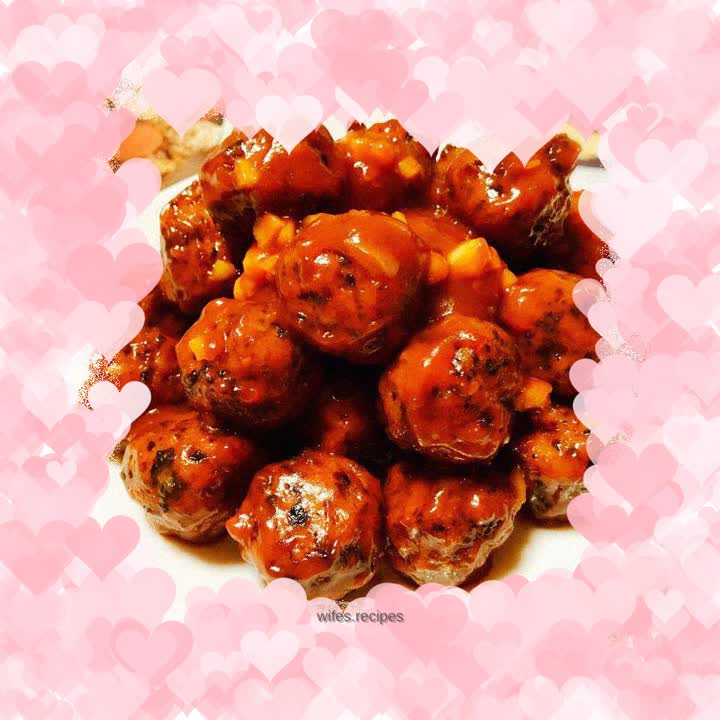 Fresh vegetable fish balls with tomato sauce