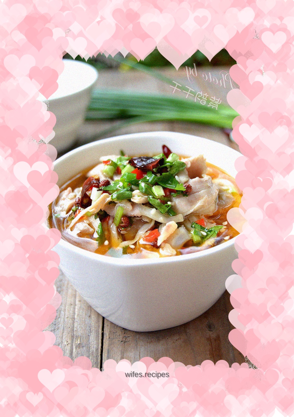 Shredded chicken with pepper and sesame seeds