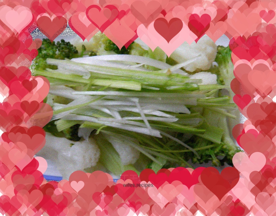 Appetizer: Green Garlic Mixed with Erhua