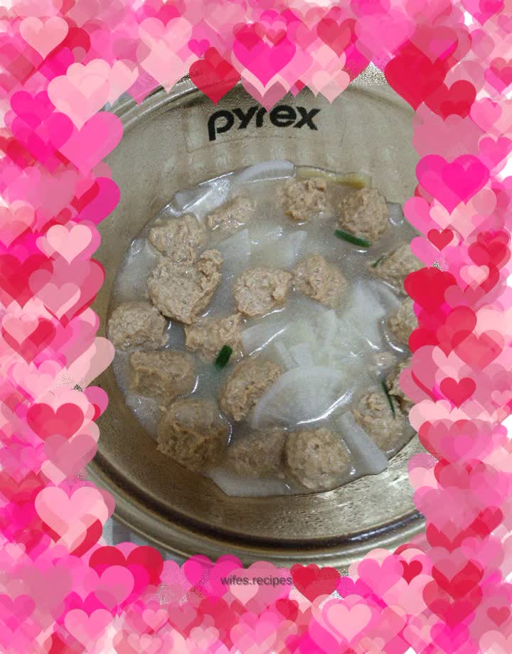 White radish and chicken ball soup