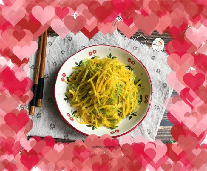 Fried Beibei Pumpkin with Green Pepper