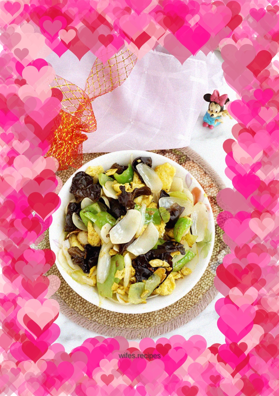 Fried fungus, egg and lily