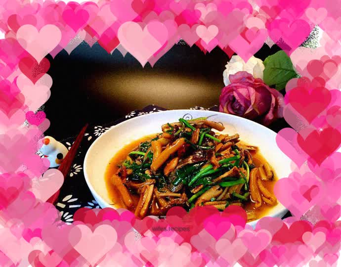 Stir-fried shredded eel with leeks