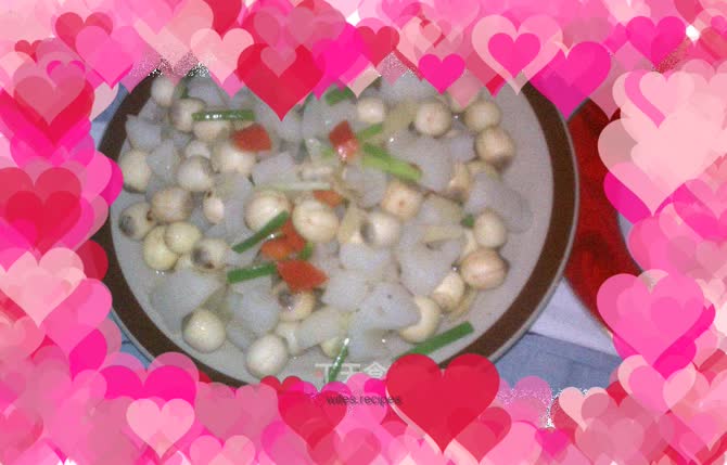 Stir-fried diced lotus root with fresh lotus seeds