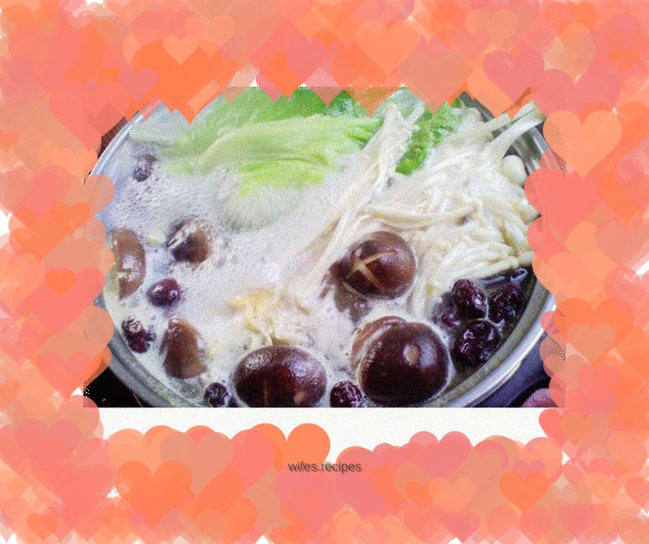 Winter health hot pot - red dates and chicken soup hot pot