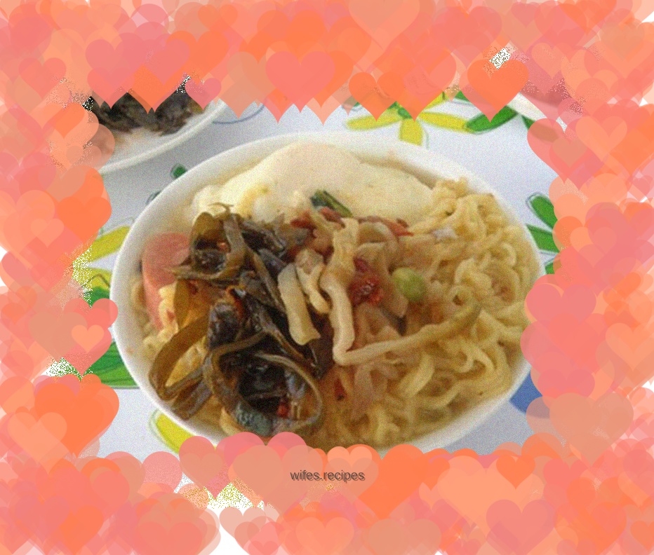 Poached egg instant noodles