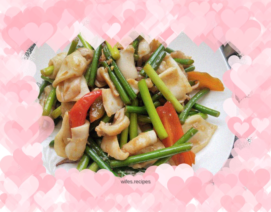 Fried squid with garlic sprouts