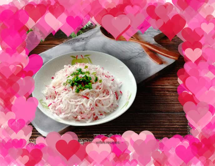 Shredded radish with scallion oil