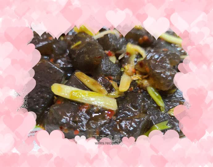 Stir-fried sweet potato jelly with garlic