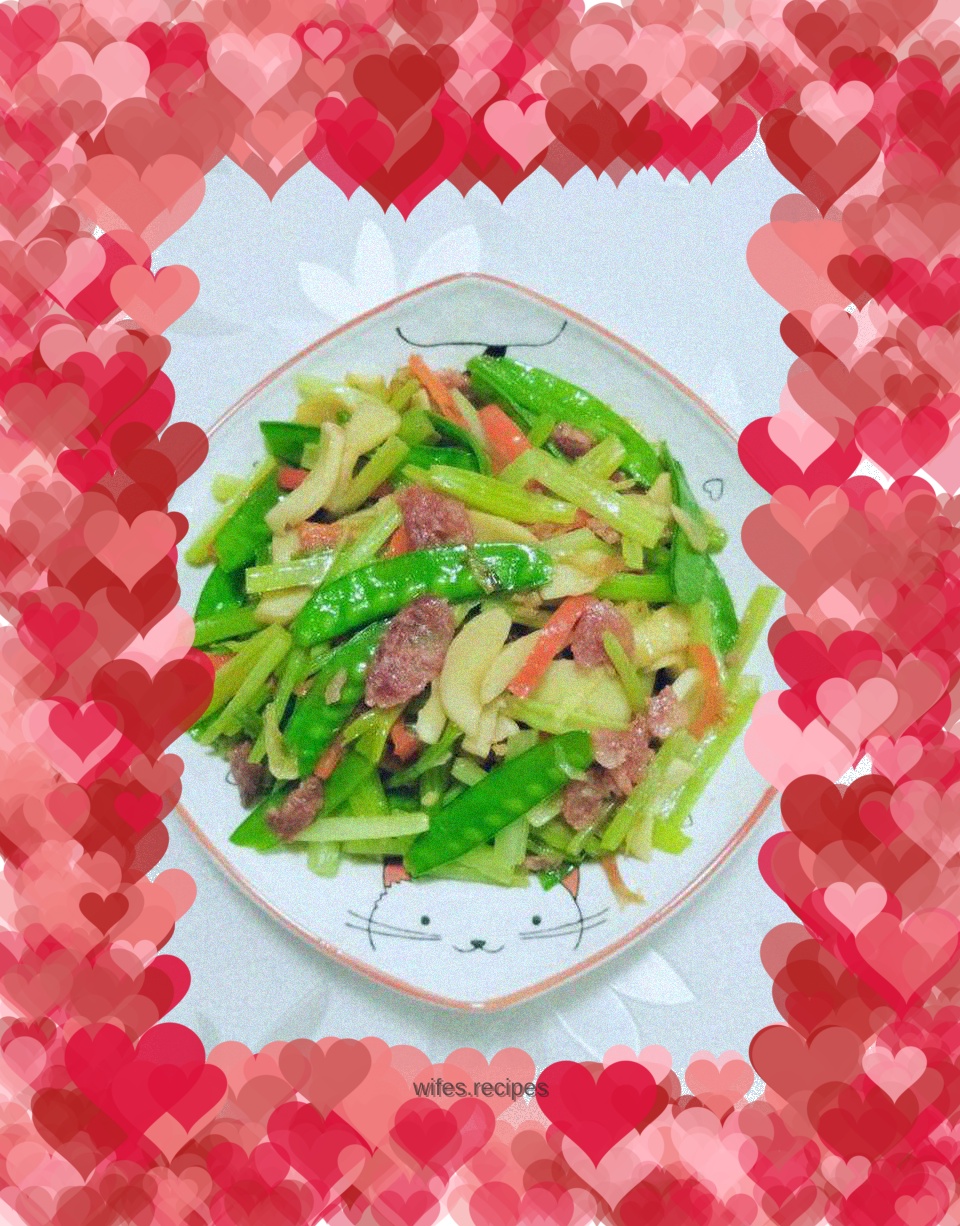 Stir-fried bacon with celery