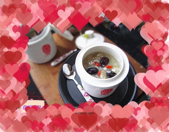 Tremella, glutinous rice and red date porridge