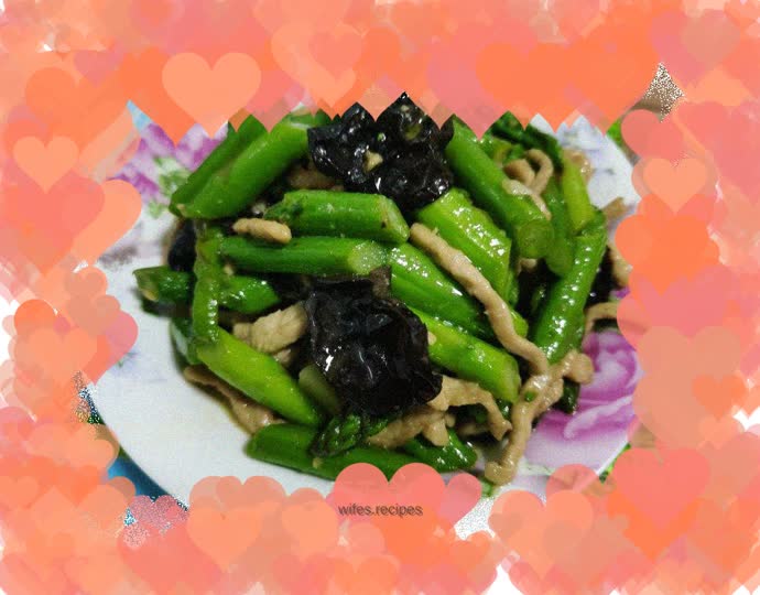 Stir-fried pork with asparagus