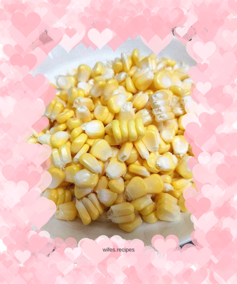 Quickly peel corn kernels