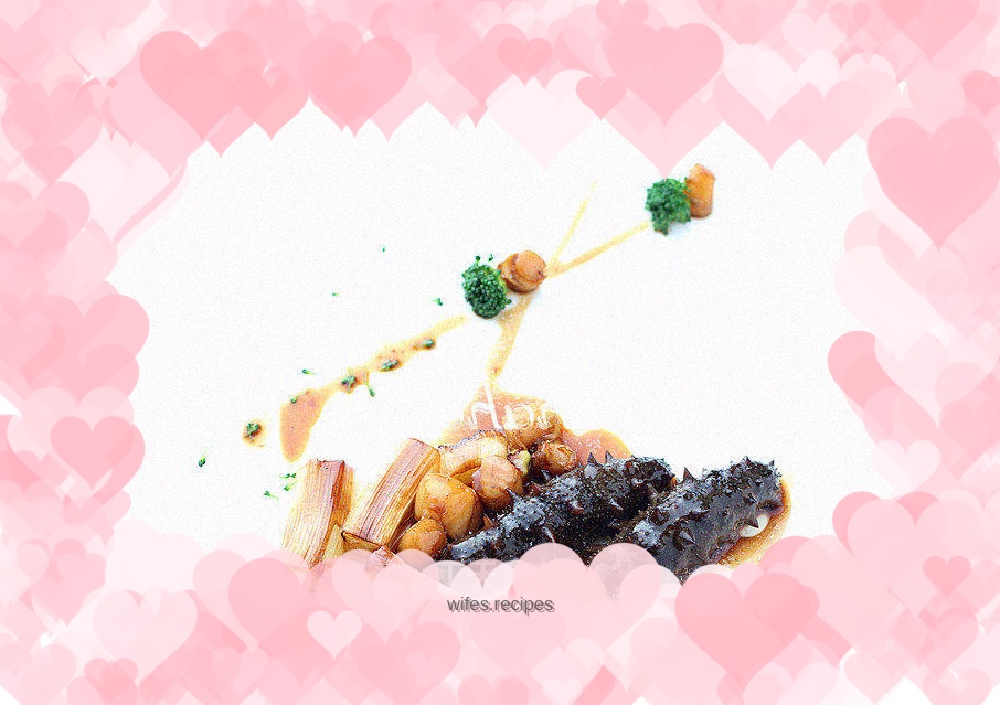 Scallions, scallops and sea cucumbers