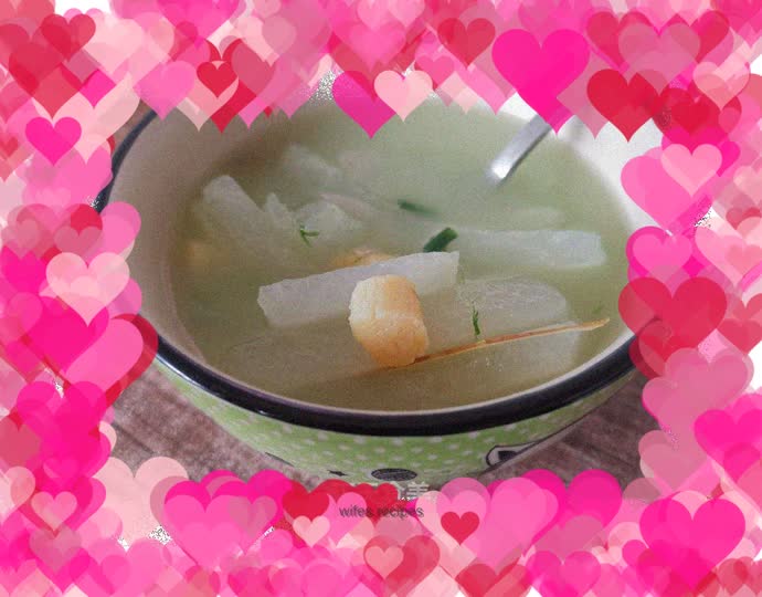 Delicious shredded radish and scallop soup