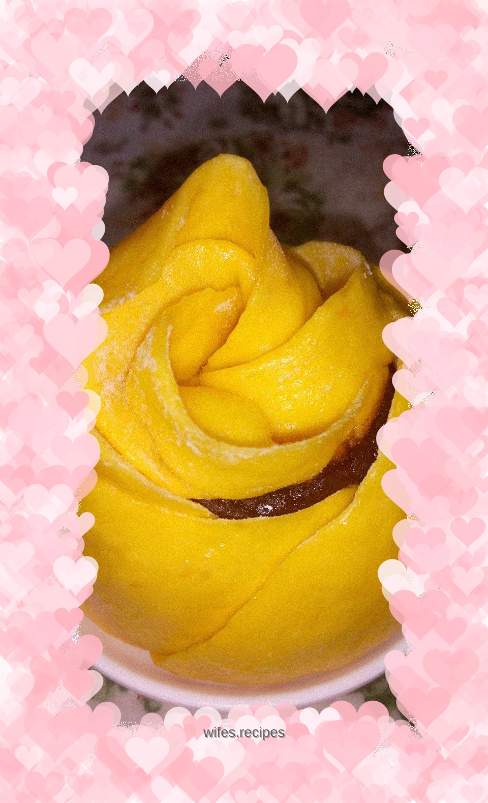 Rose rolls with red bean paste