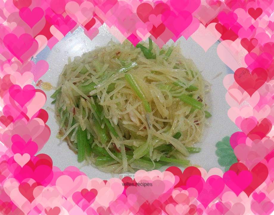 Stir-fried shredded potatoes with celery