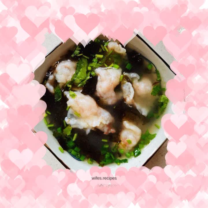 Seaweed and shrimp soup