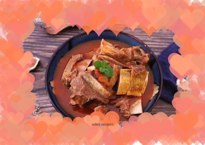 Steak stewed with tomatoes