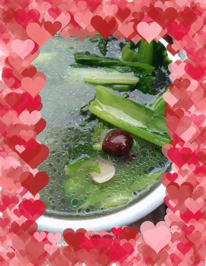 Snail and mustard soup