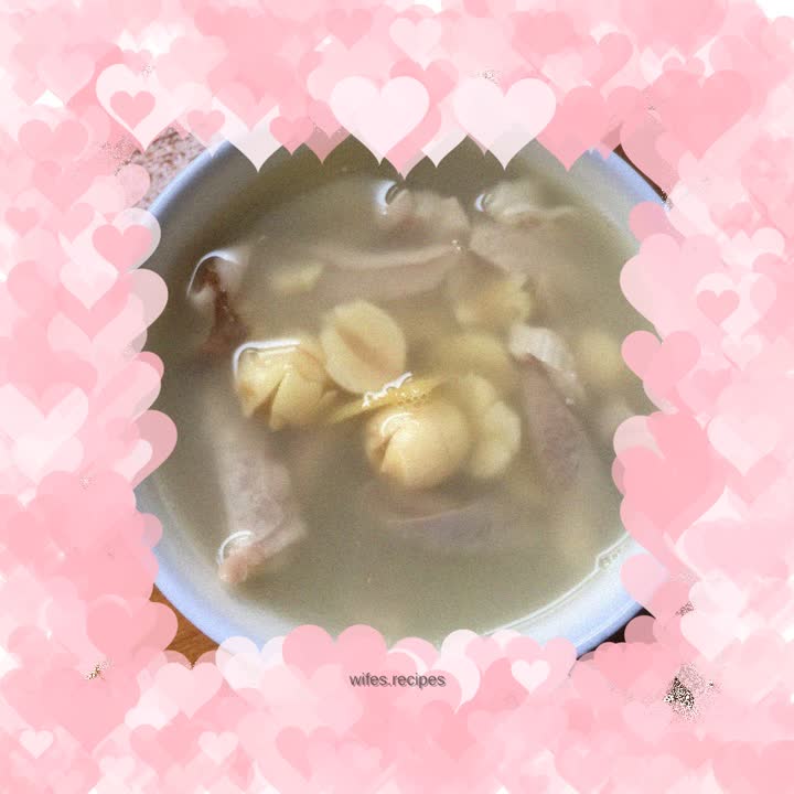 Lotus seed and pork belly soup