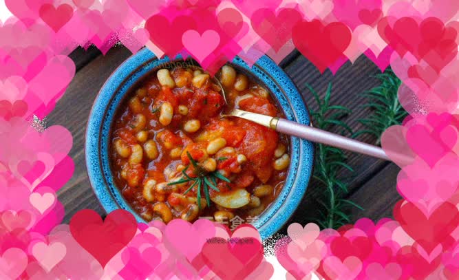 Boiled beans with tomatoes