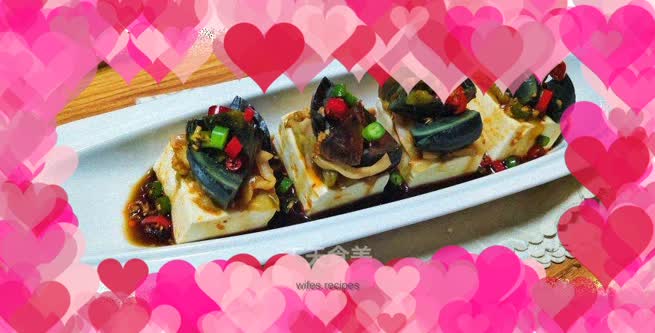 Red oil preserved egg tofu