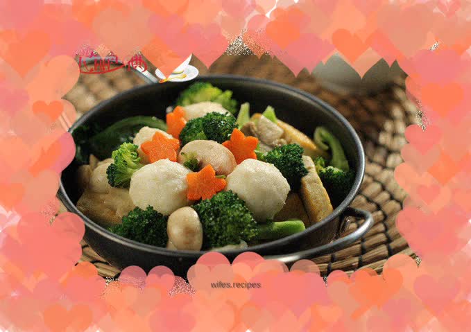 Braised fish balls with tofu, mushrooms, broccoli