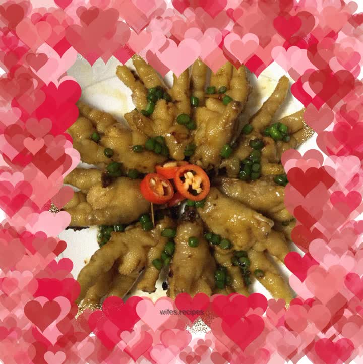 Secret Fragrance Braised Chicken Feet