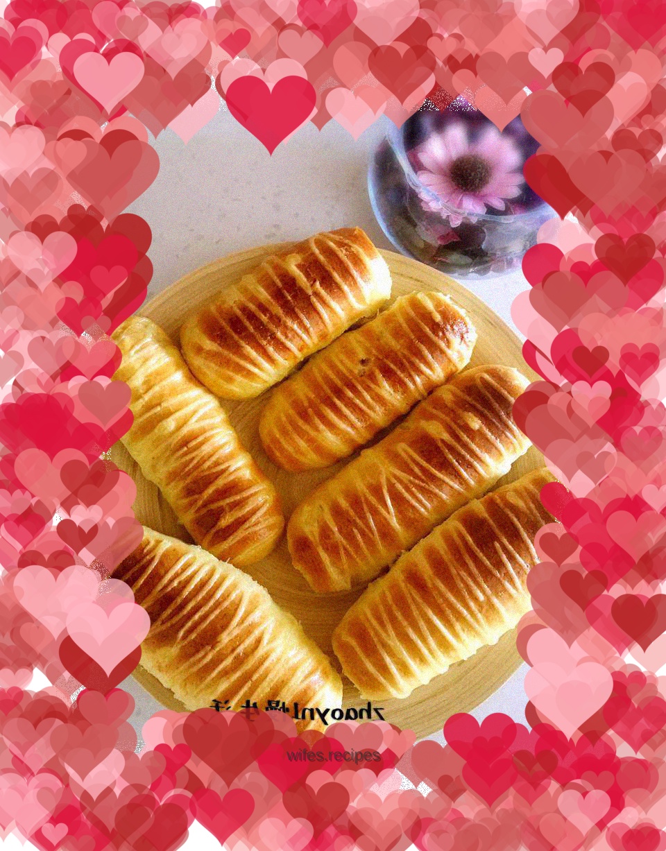 Caterpillar meat floss bread