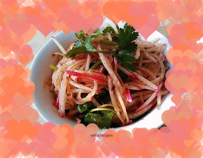 Coriander mixed with shredded radish