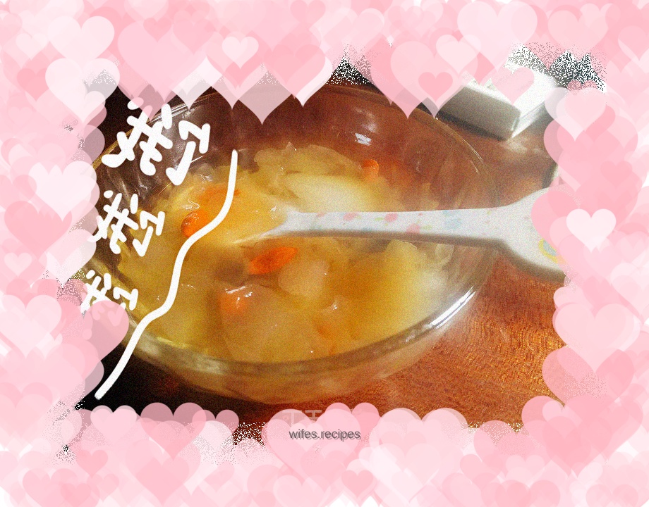 Tremella and snow pear soup~warming and replenishing to remove dryness