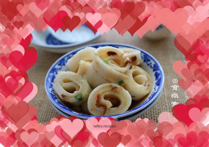 Steamed rice rolls with XO sauce