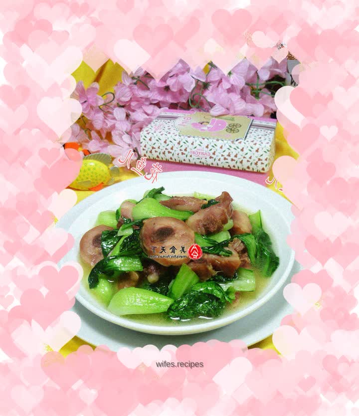 Fried chicken legs with vegetables