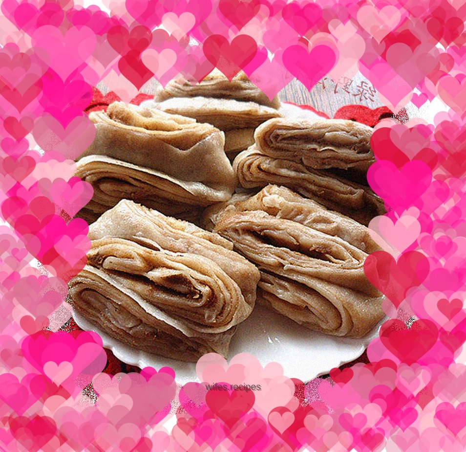 Five-spice sesame paste flower rolls