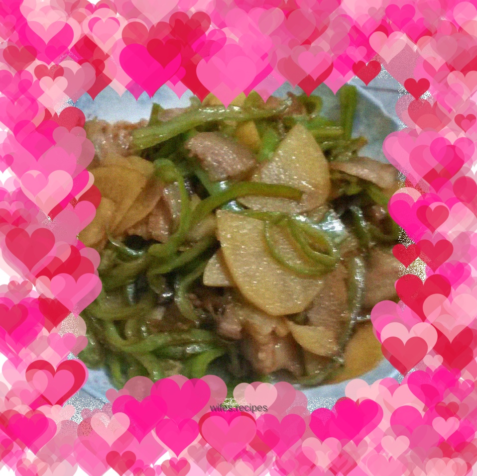 Fried pork with potato slices