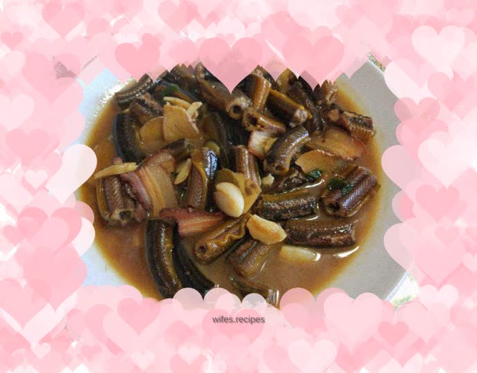 Braised eel with bacon and red meat