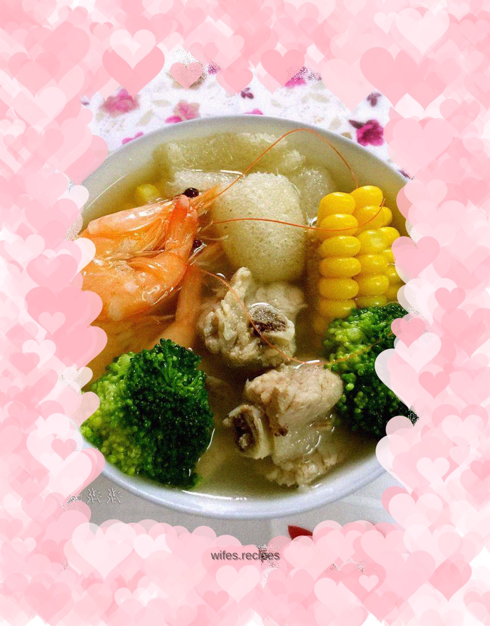 Shrimp, pork ribs and bamboo fungus soup