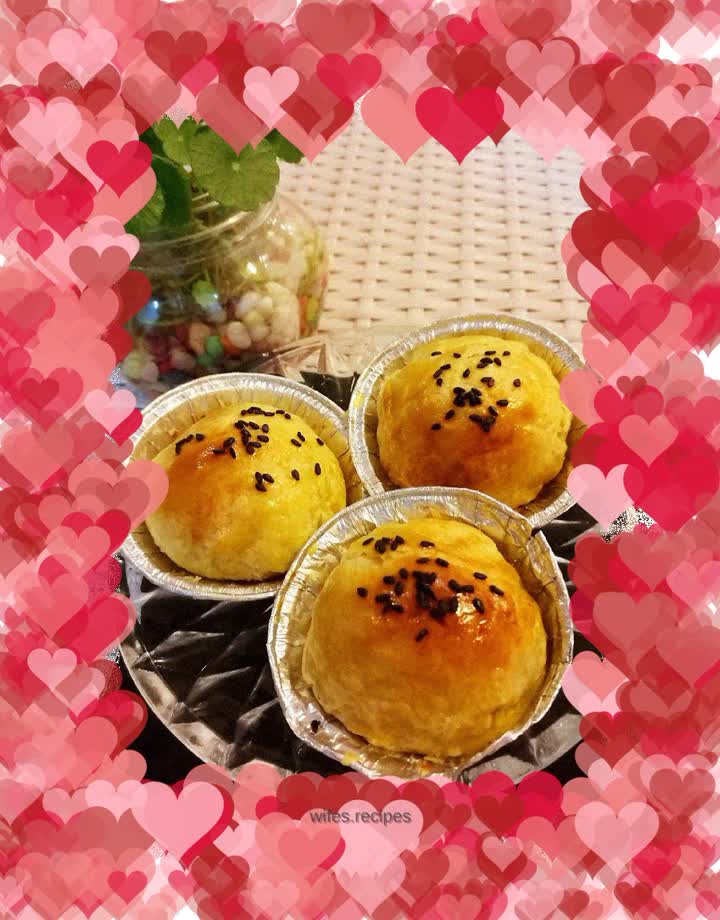 Glutinous Rice Balls and Egg Tarts