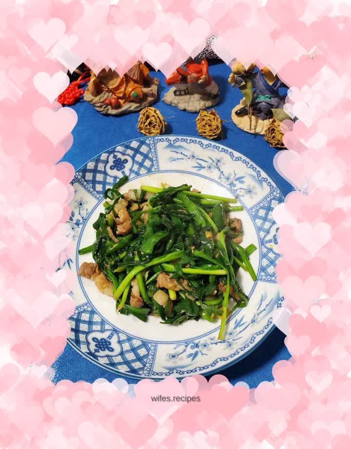 Stir-fried shredded pork with leeks